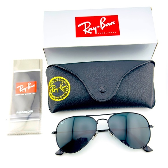 Ray-Ban Aviator Sunglasses Total Black RB3025 Polished Black Frame Black Lenses - Picture 14 of 14